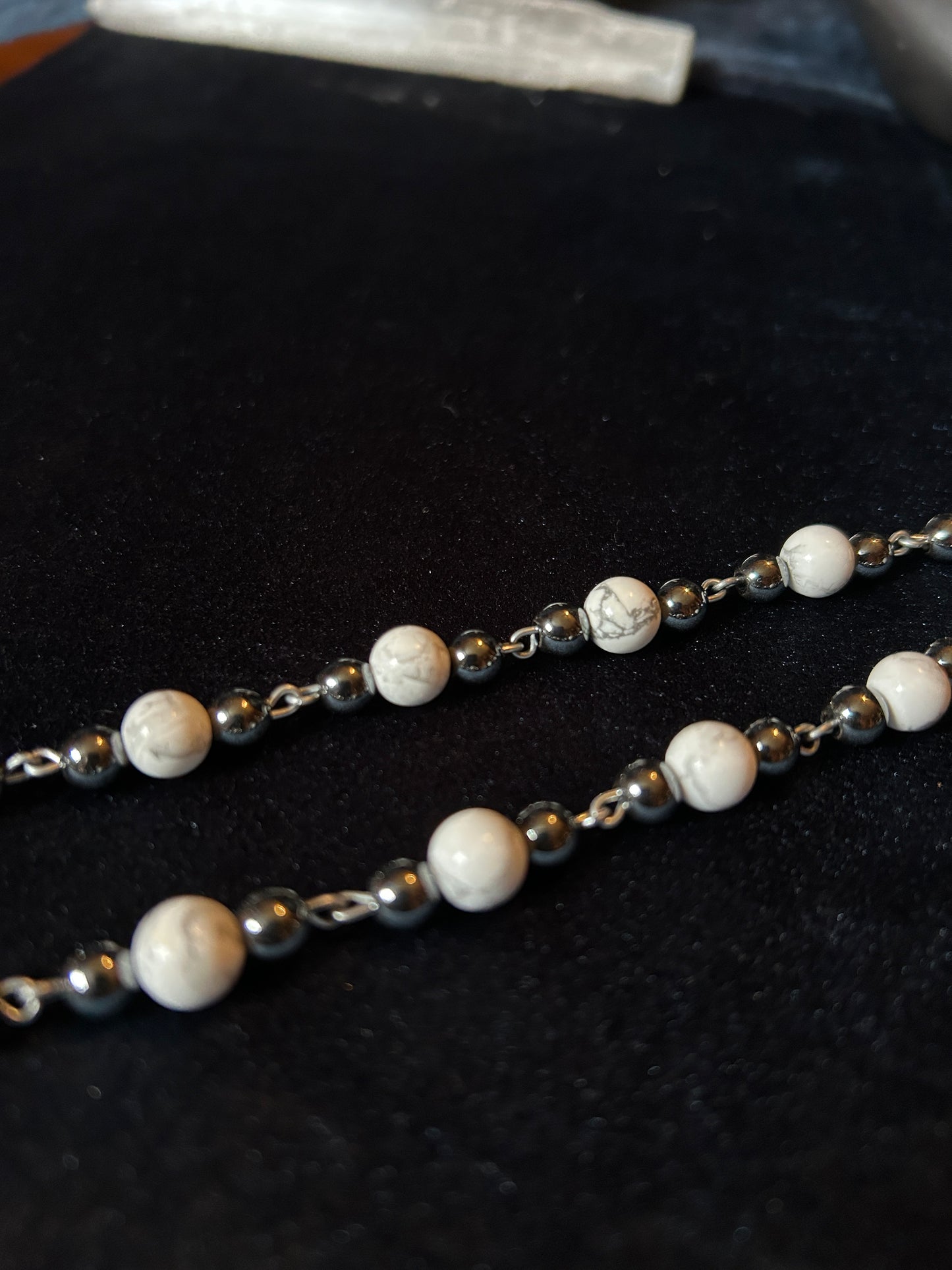 Howlite & Hematite Necklace